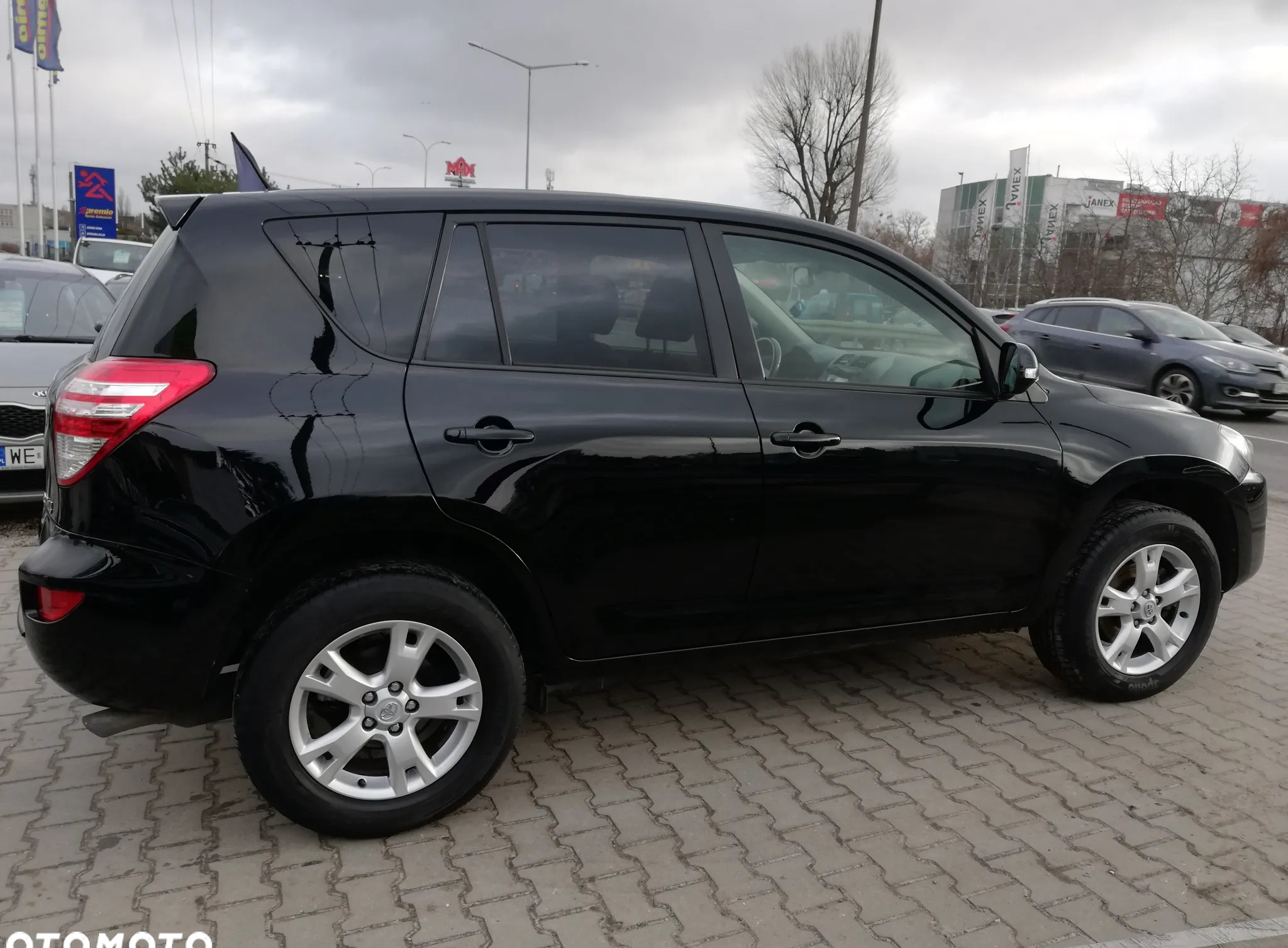 Toyota RAV4 cena 41900 przebieg: 162700, rok produkcji 2009 z Piastów małe 352